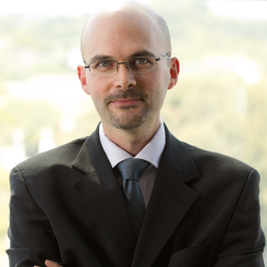 Prof Daniel Polakow