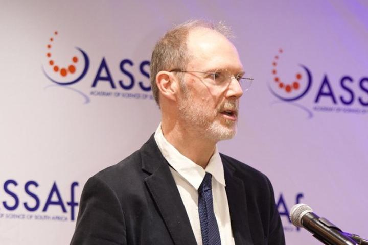 Professor Crick Lund speaks at the ASSAf Annual Awards Ceremony on 30 October 2025.