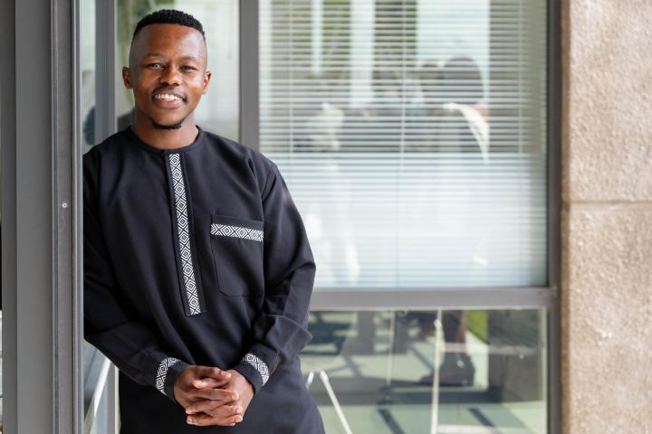 Smangaliso Mbili