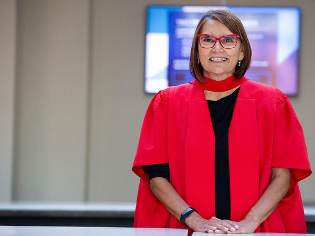 Prof Linda Ronnie